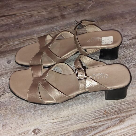 Munro bronze color sandals Sz 8.5W - Picture 3 of 7